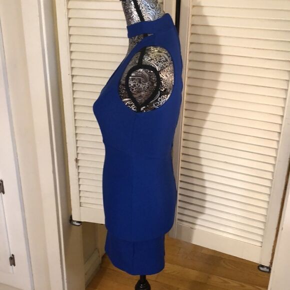 Guess dress XS royal blue, neck wrap. Stretchy. - Picture 3 of 11